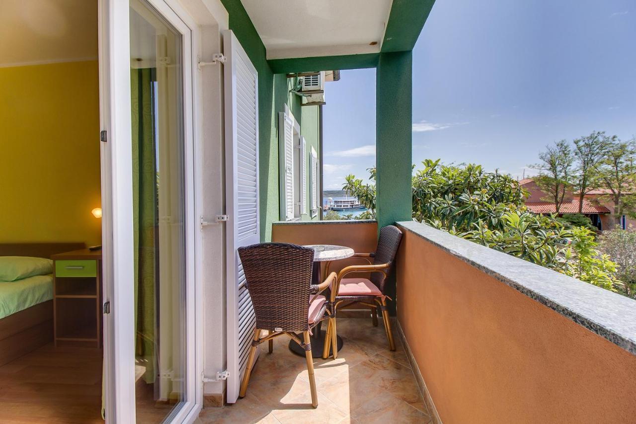Apartments And Rooms By The Sea Nerezine, Losinj - 11815 Экстерьер фото